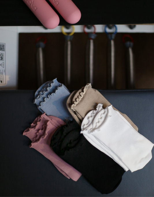 BASIC GRIP SOCKS RUFFLE